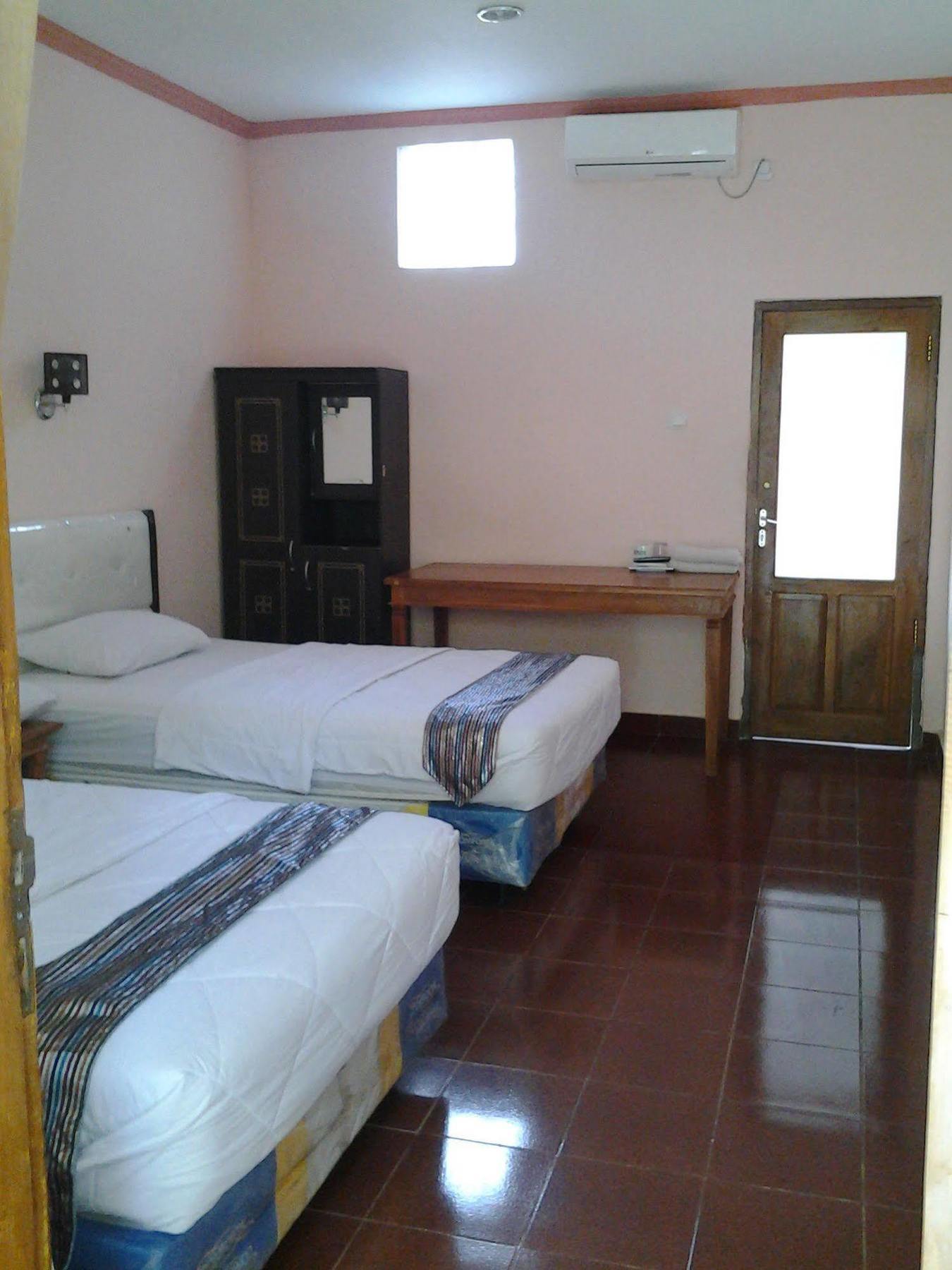 Mahendra Beach Inn Kuta Lombok Extérieur photo